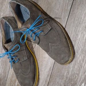 G. H. Bass & Co gray suede wing tip Oxfords. Size 9